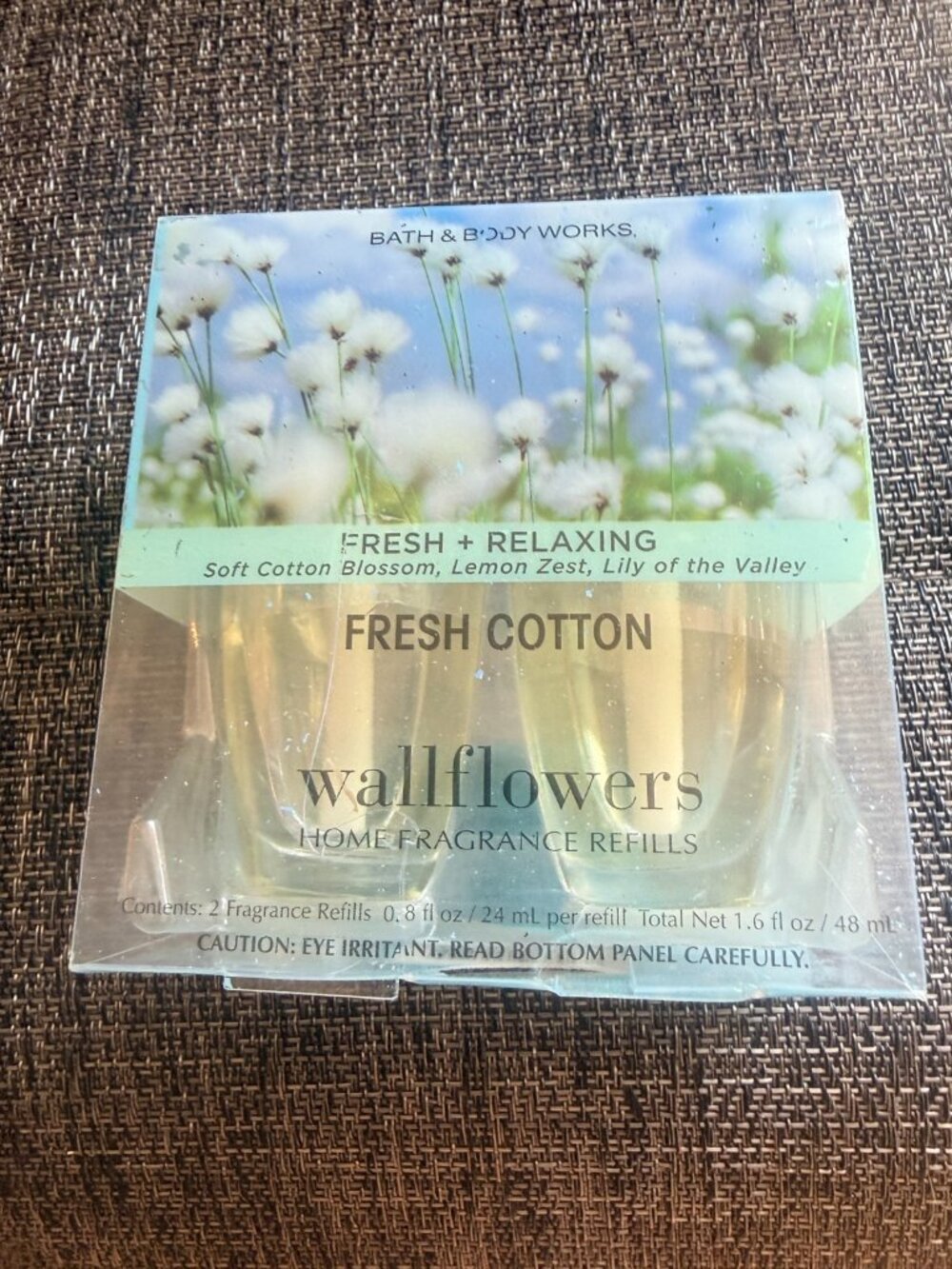 Bath Body Works wallflowers Fresh Cotton  refills 2 bottles